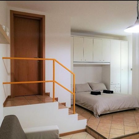 Farolfi Apartments Carracci Bologna Bagian luar foto